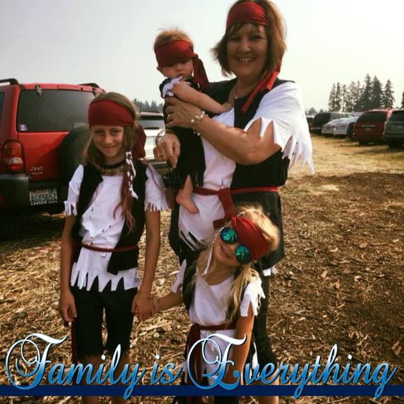 Meet your Posher, Ruth - Picture 1 of 1